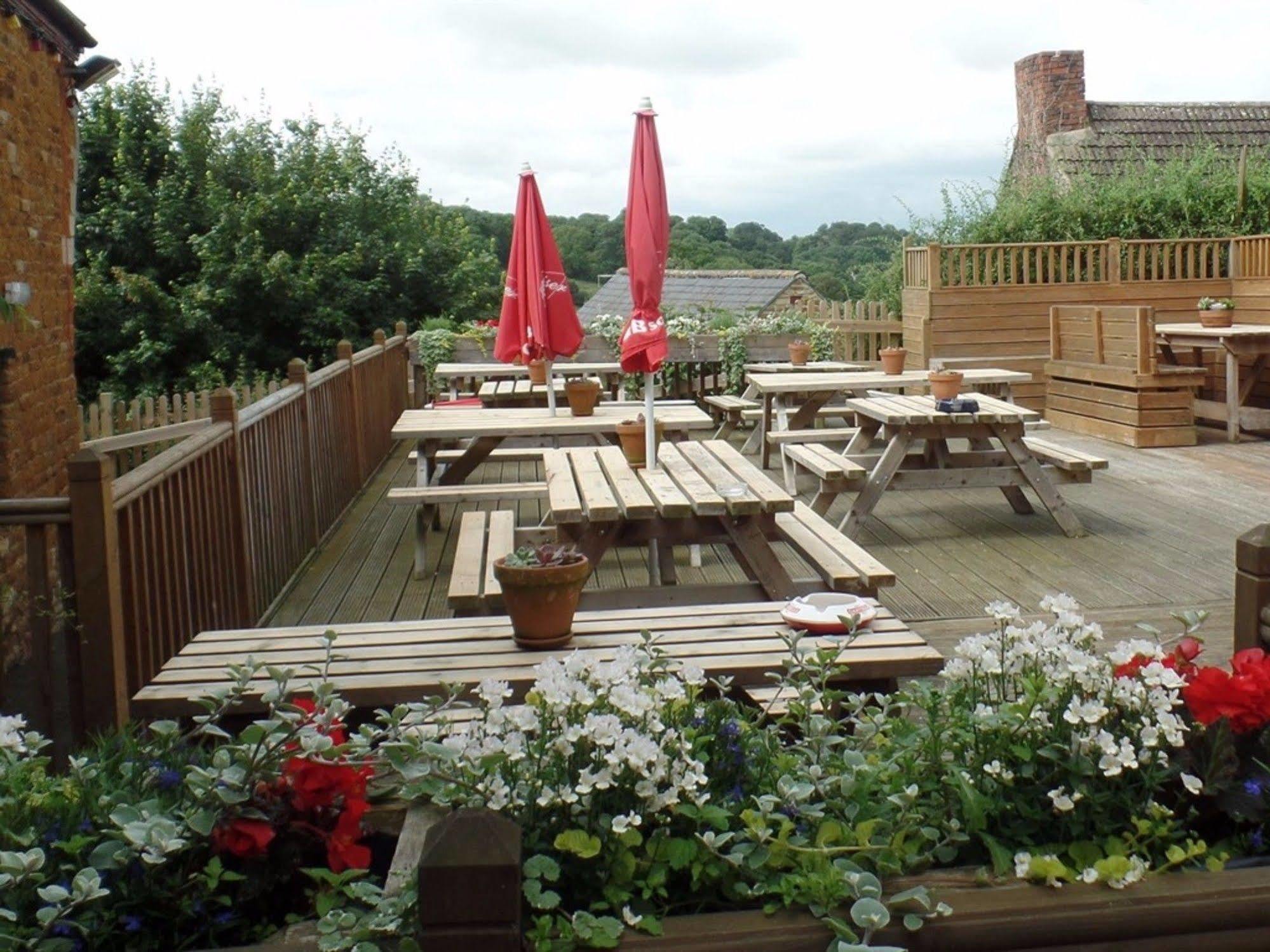 Inn Royal George 3*